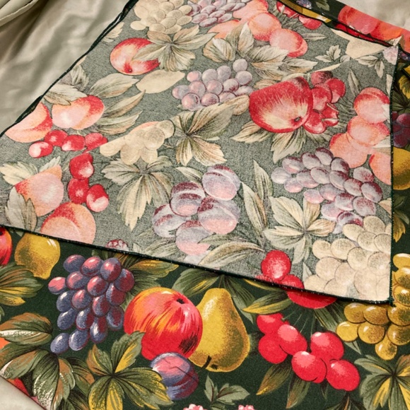 Tablecloth Beautiful Colorful Fruit on Pine Green Feels Like Cotton 57x96 w/1nap - Picture 2 of 5